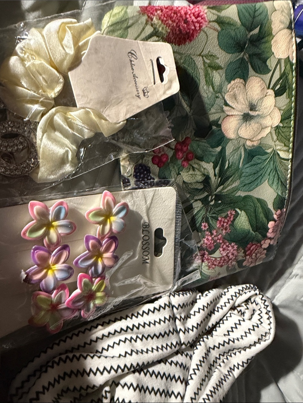 Floral Zip Pouch Clutch - Green Floral Print filled